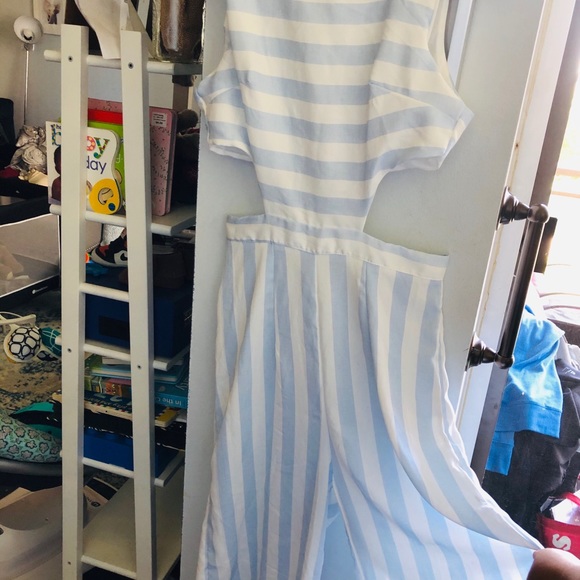 Gorgeous baby blue and white stripe romper - Picture 2 of 4